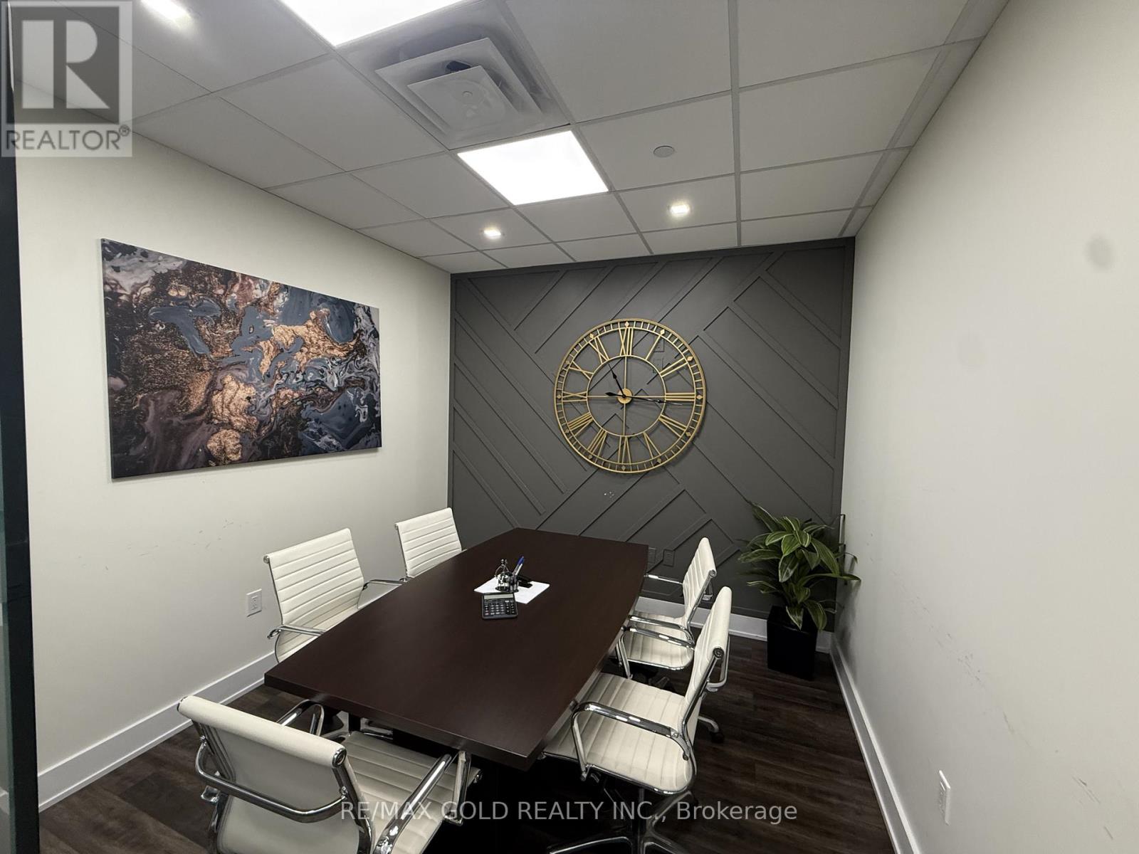 218 Export Boulevard, Mississauga, Ontario  L5S 1Y4 - Photo 4 - W12514792