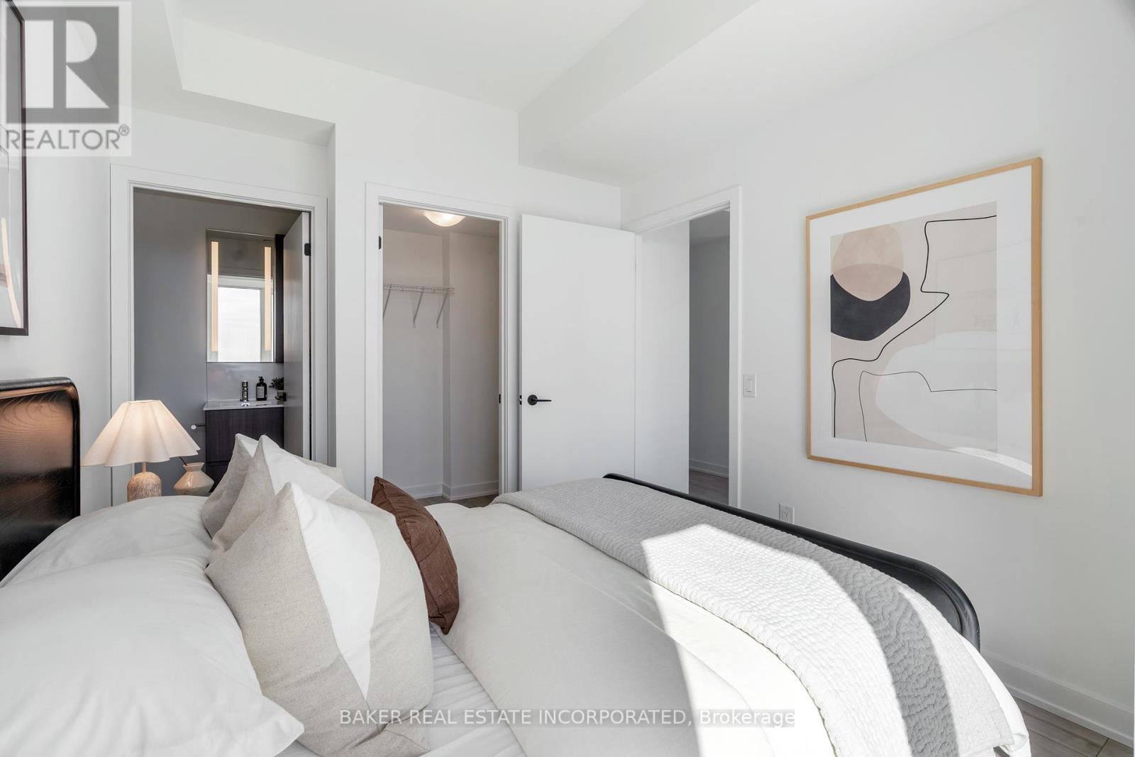 1205 - 220 Missinnihe Way, Mississauga, Ontario  L5H 0A9 - Photo 7 - W12514796