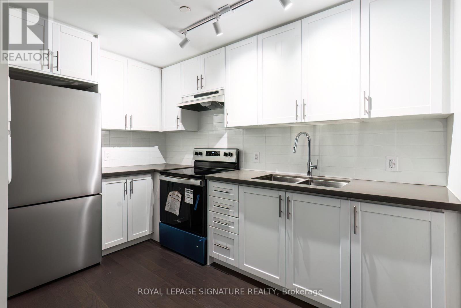 B102 - 46 Panorama Court, Toronto, Ontario  M9V 4A4 - Photo 4 - W12514806