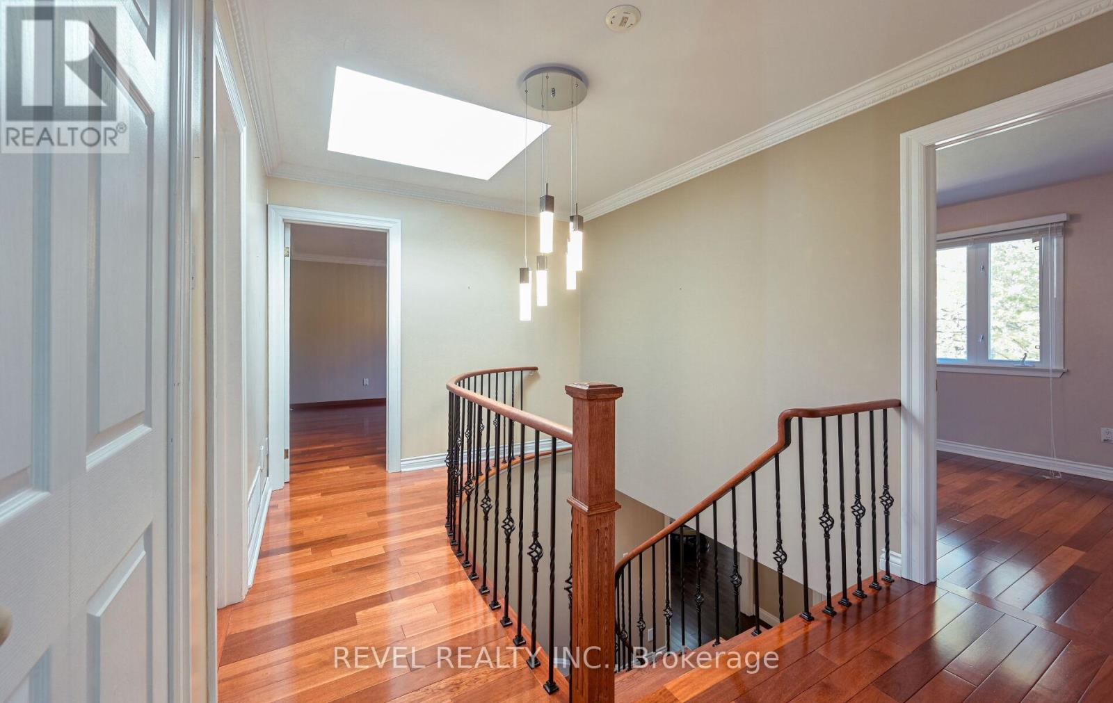 1034 Fredonia Drive, Mississauga, Ontario  L5C 2W4 - Photo 20 - W12514822