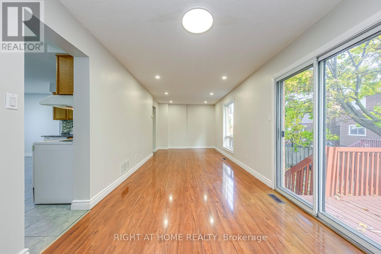 4190 Squire Court, Mississauga, Ontario  L5B 2Y3 - Photo 14 - W12514884