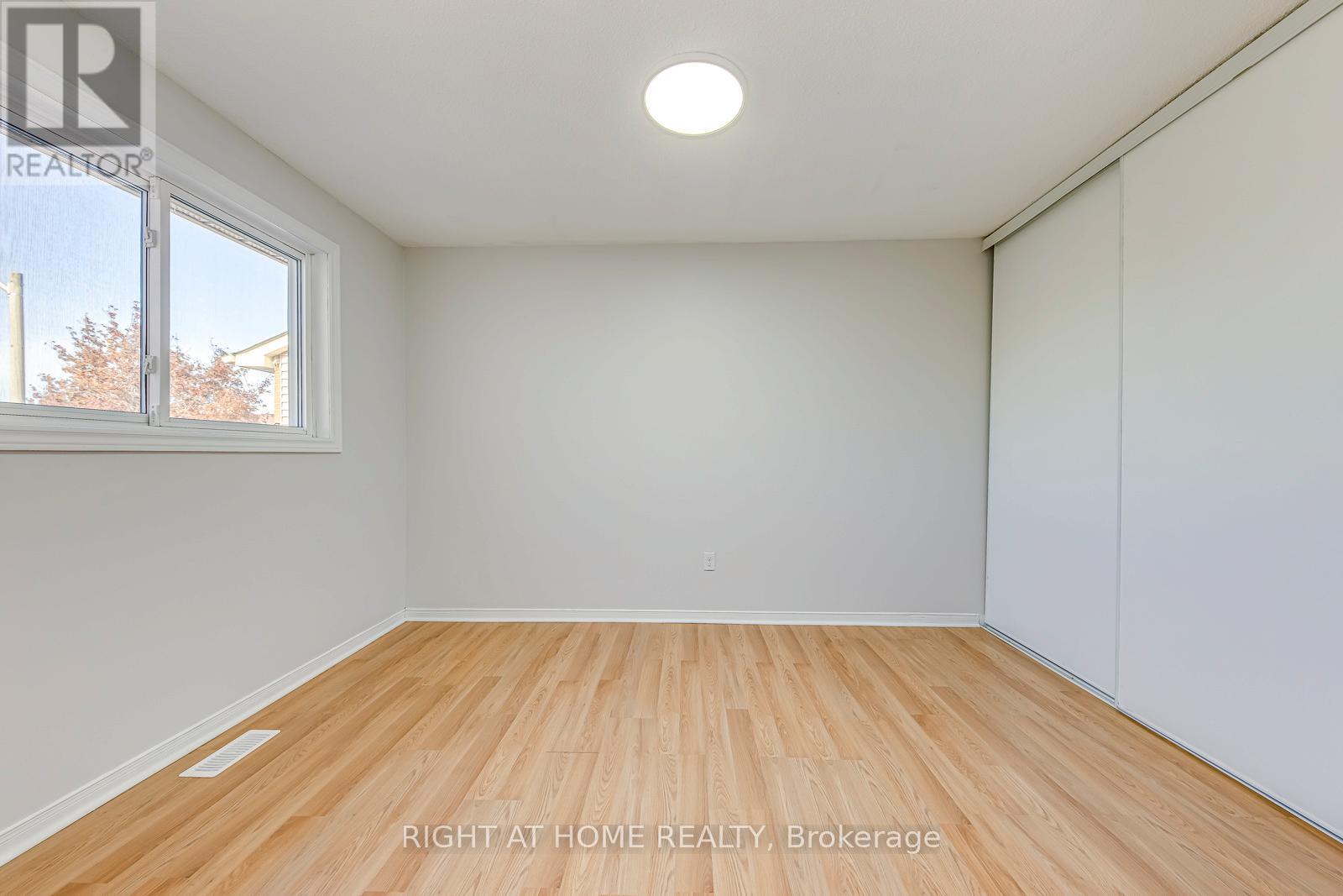 4190 Squire Court, Mississauga, Ontario  L5B 2Y3 - Photo 25 - W12514884