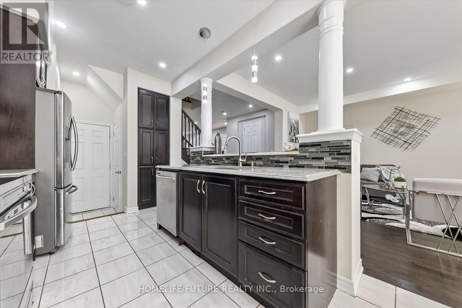 1010 Dashwood Court, Pickering, Ontario L1V 2P8 - Photo 15 - E12513666