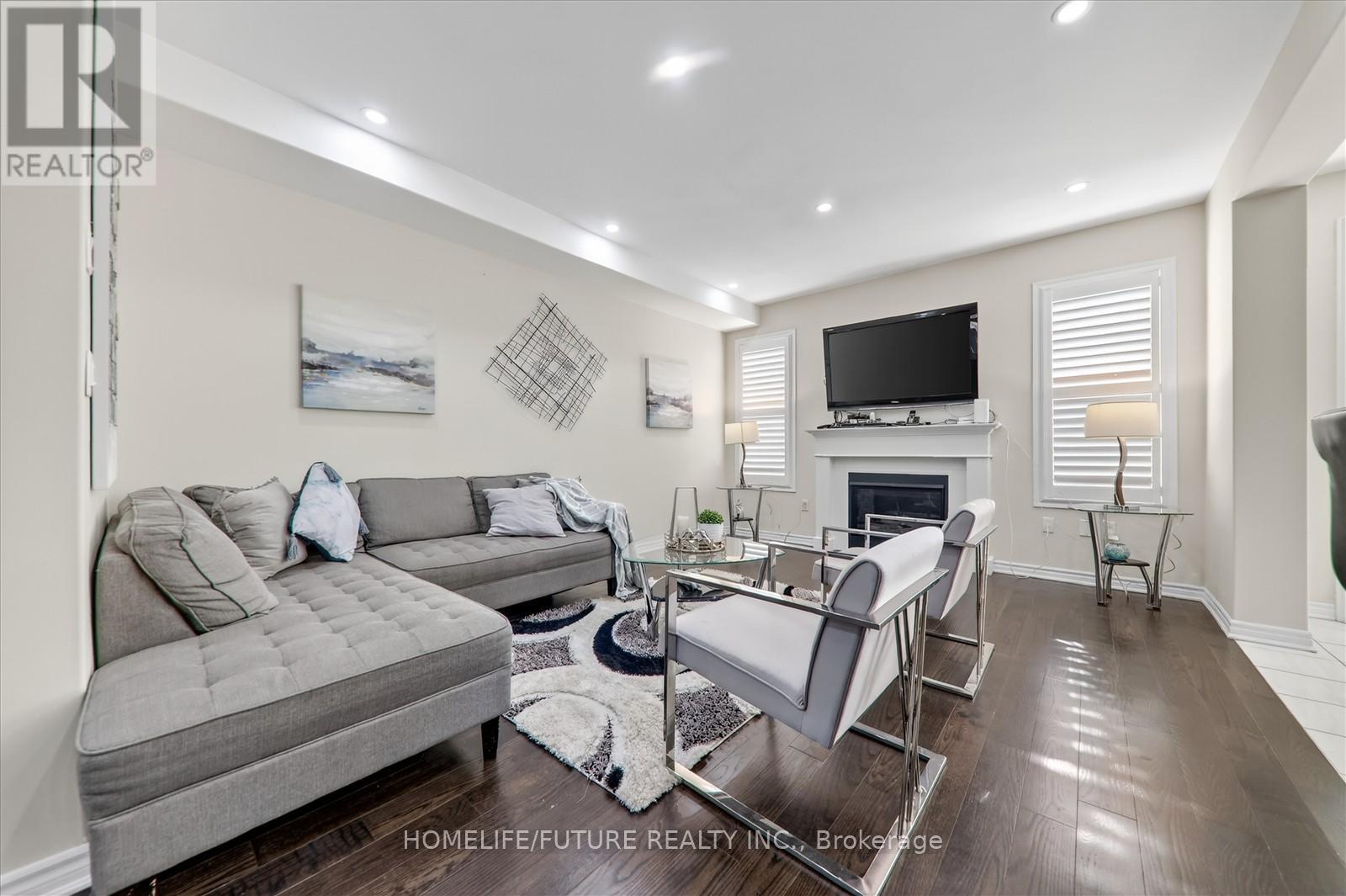 1010 Dashwood Court, Pickering, Ontario L1V 2P8 - Photo 10 - E12513666