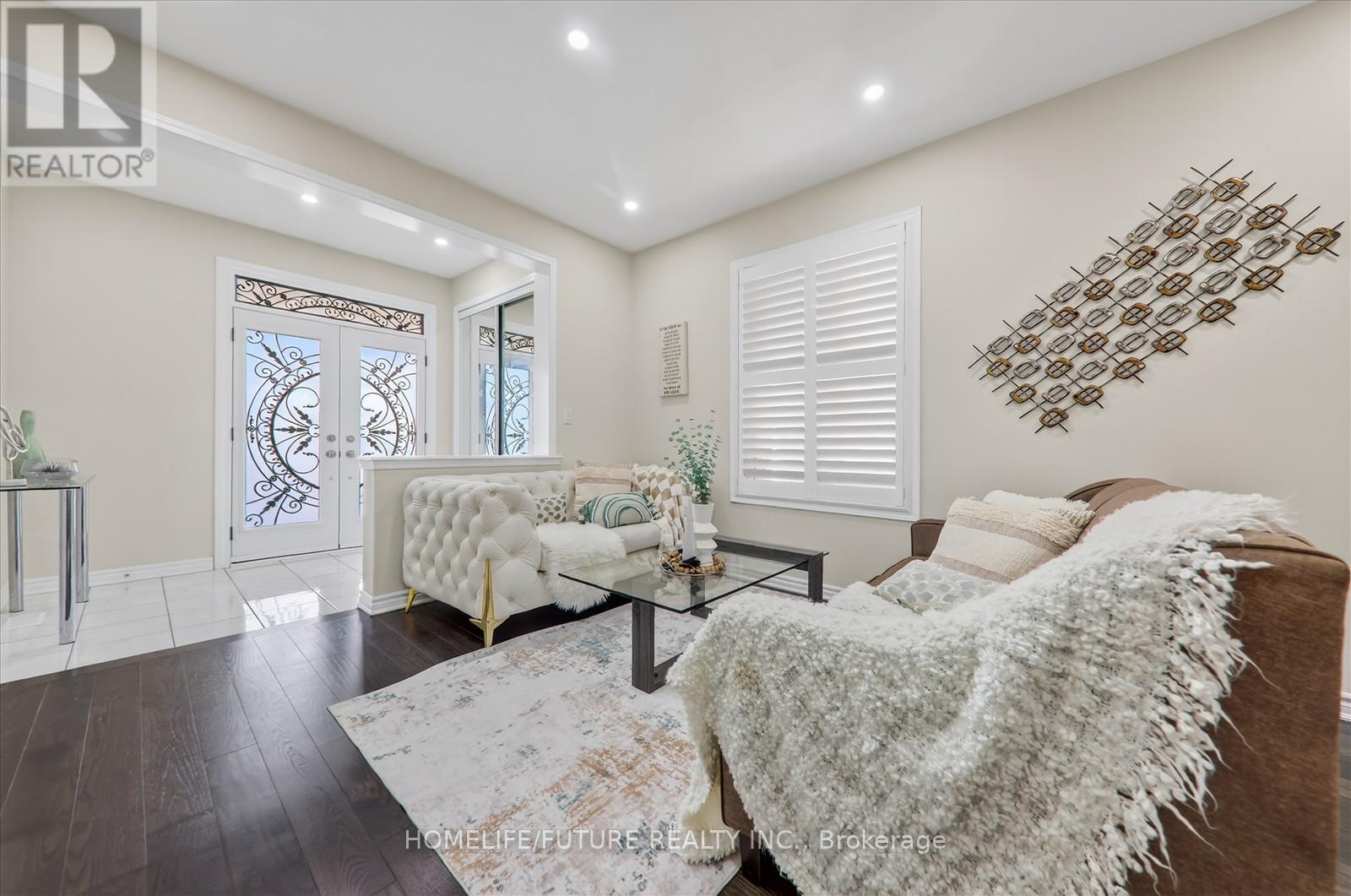 1010 Dashwood Court, Pickering, Ontario L1V 2P8 - Photo 7 - E12513666