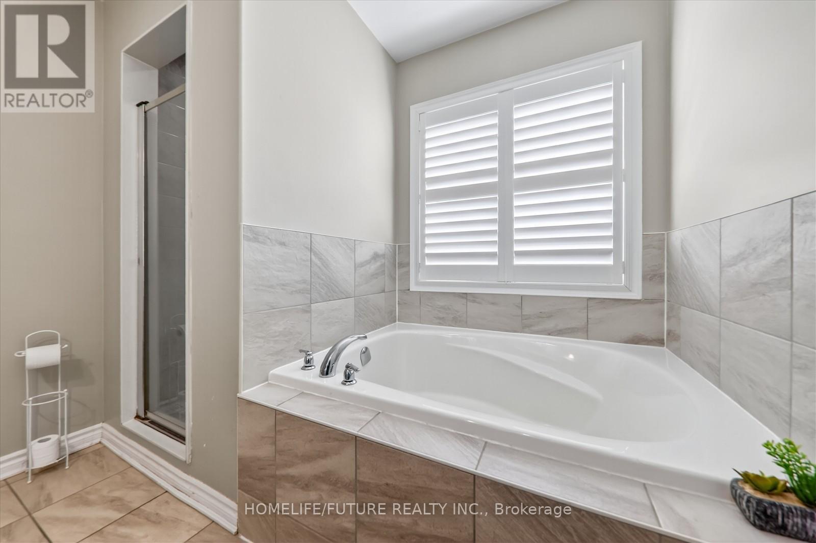 1010 Dashwood Court, Pickering, Ontario L1V 2P8 - Photo 25 - E12513666