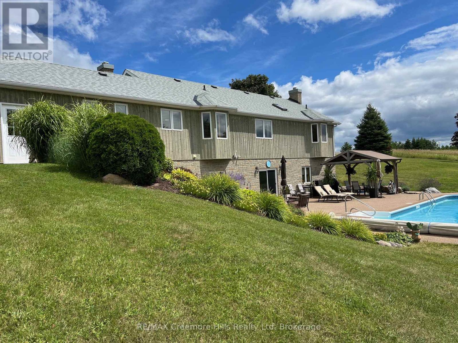 2332 Centre Line, Clearview, Ontario  L0M 1G0 - Photo 2 - S12514934