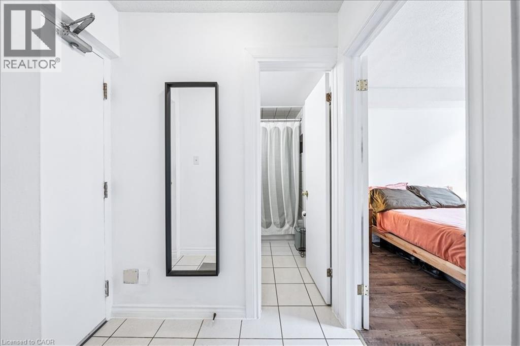 114 Vaughan Road Unit# 103, Toronto, Ontario  M6C 2M1 - Photo 5 - 40778313