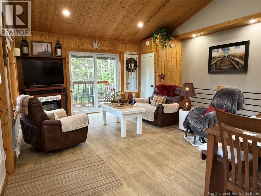 101 Coombes Road, Grand-Sault/grand Falls, New Brunswick  E7E 2P8 - Photo 10 - NB129655
