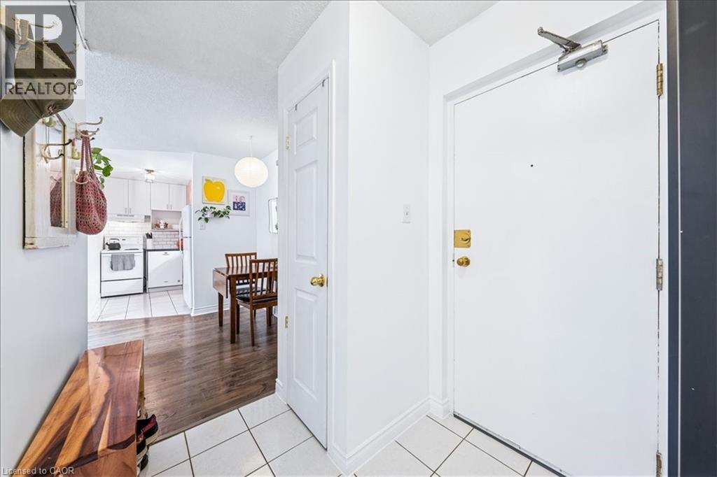 114 Vaughan Road Unit# 103, Toronto, Ontario  M6C 2M1 - Photo 11 - 40778313