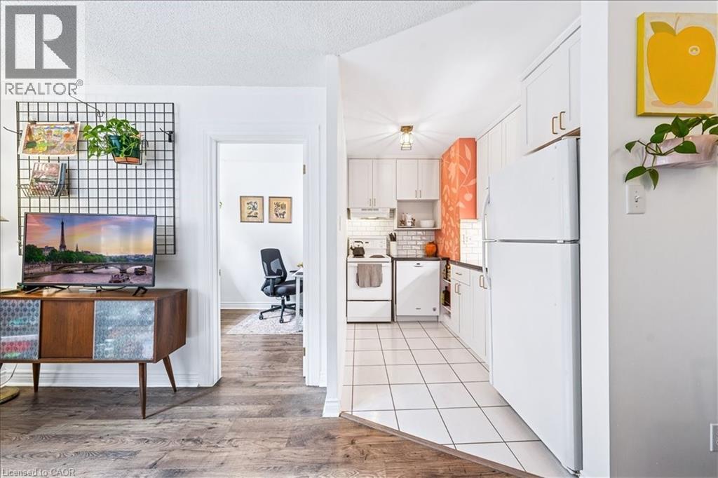 114 Vaughan Road Unit# 103, Toronto, Ontario  M6C 2M1 - Photo 22 - 40778313