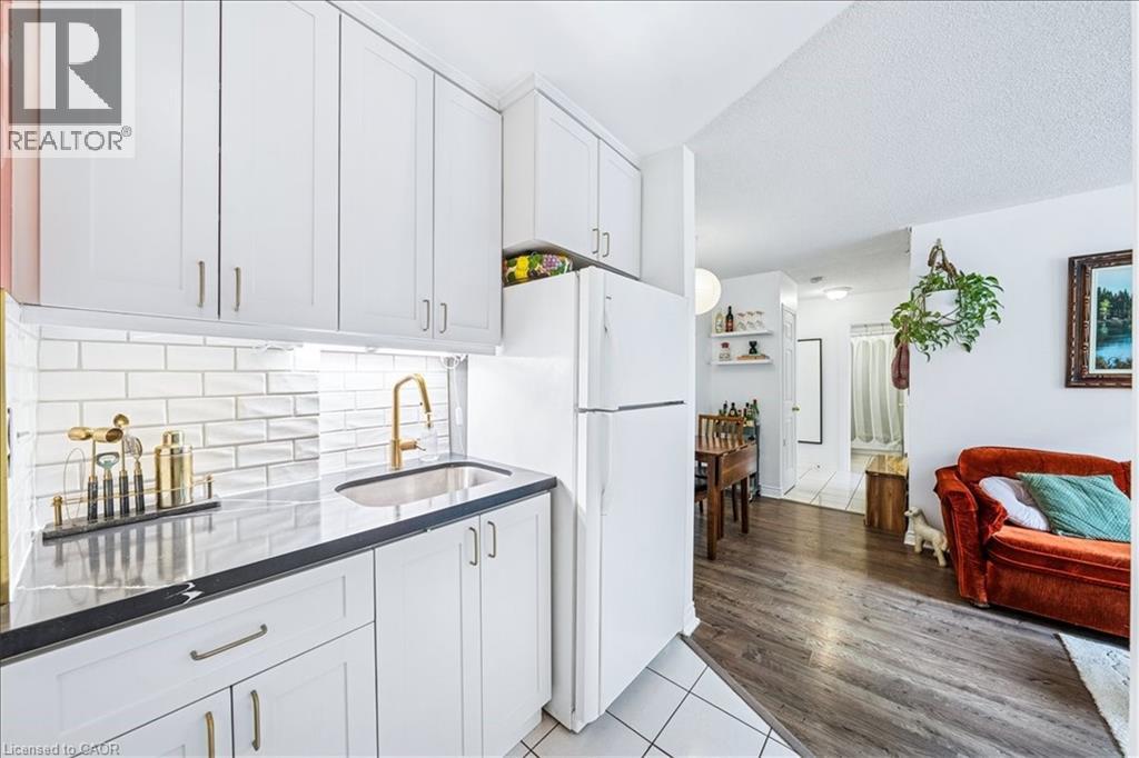 114 Vaughan Road Unit# 103, Toronto, Ontario  M6C 2M1 - Photo 28 - 40778313