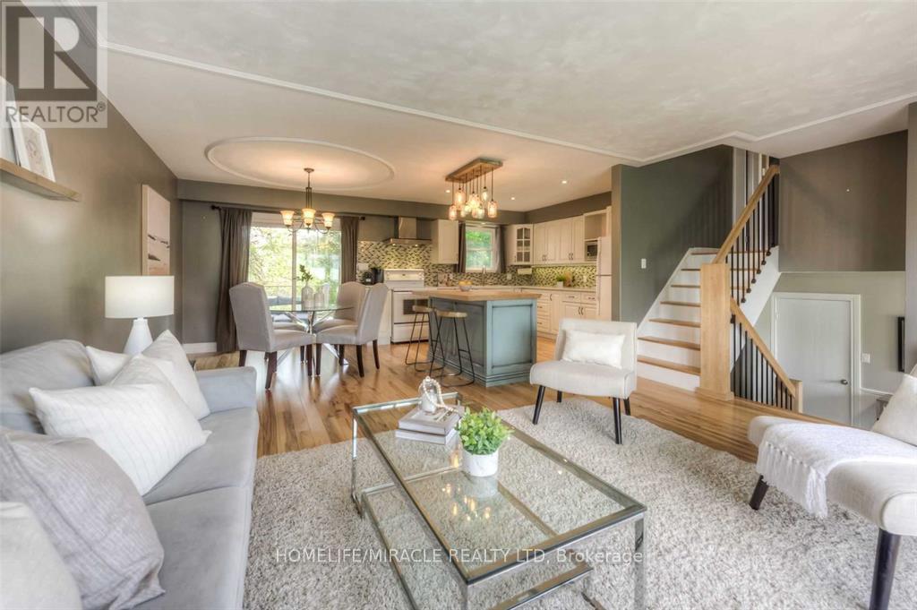 34 Hudson Crescent, Kitchener, Ontario  N2B 2V8 - Photo 3 - X12514784