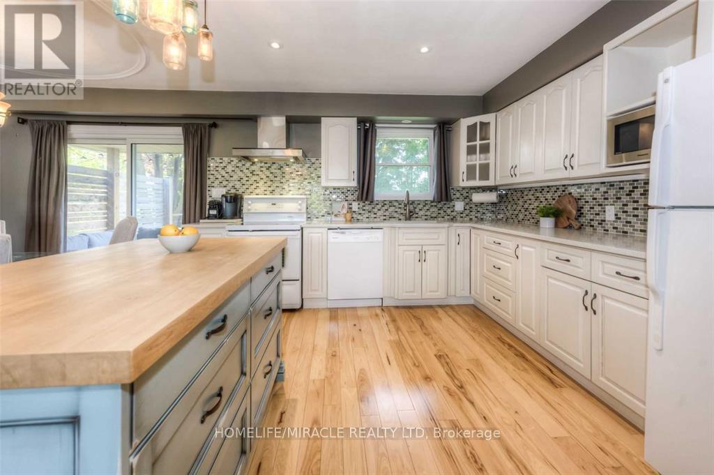 34 Hudson Crescent, Kitchener, Ontario  N2B 2V8 - Photo 9 - X12514784