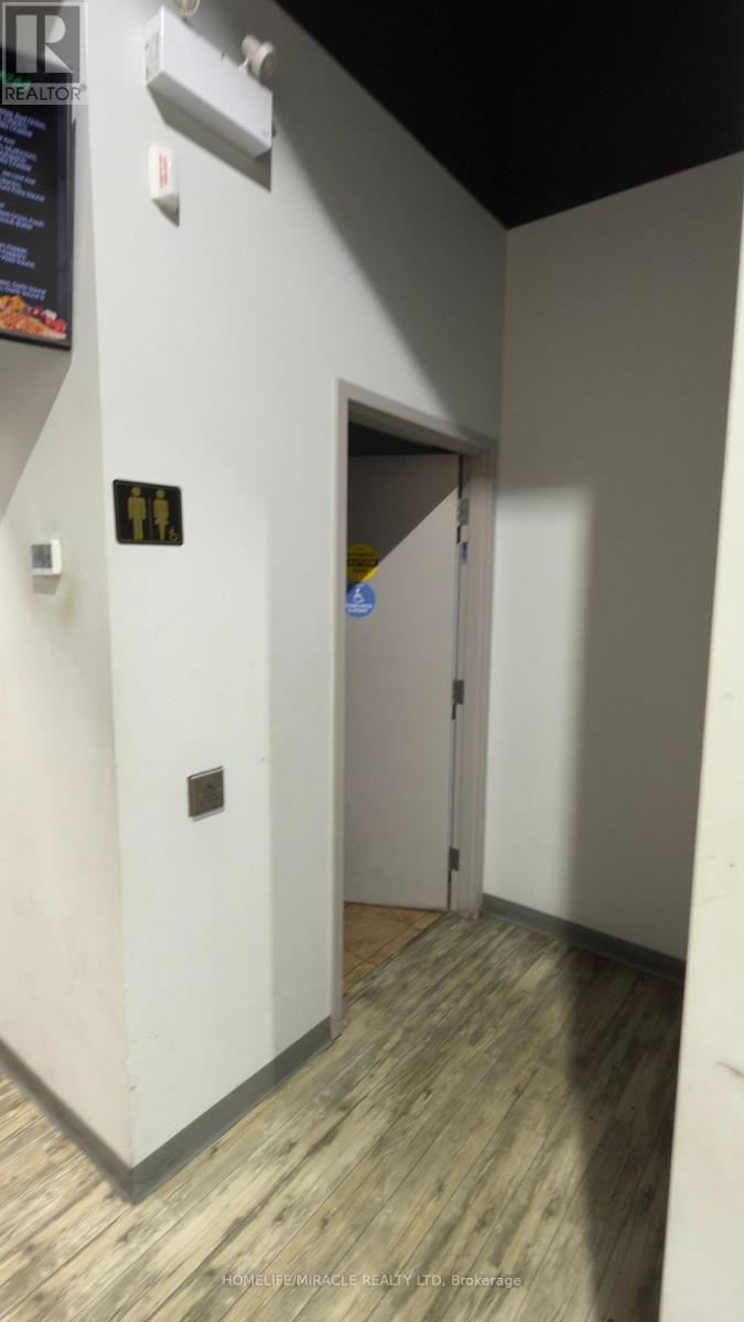 110a - 545 Hespeler Road, Cambridge, Ontario  N1R 6J2 - Photo 2 - X12514790