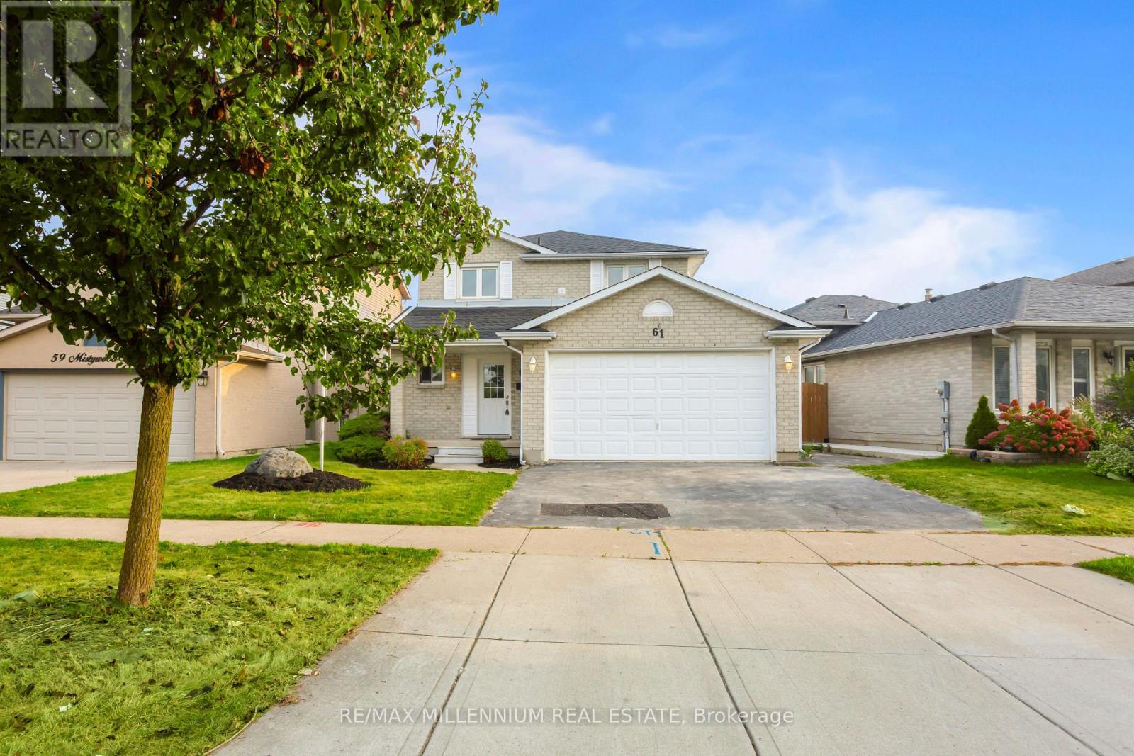 Upper - 61 Mistywood Drive, Hamilton, Ontario  L8J 2N7 - Photo 2 - X12514794