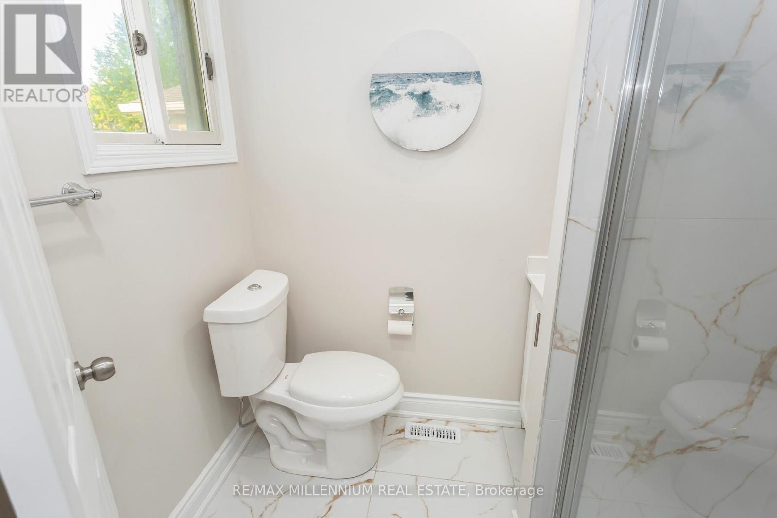 Upper - 61 Mistywood Drive, Hamilton, Ontario  L8J 2N7 - Photo 28 - X12514794