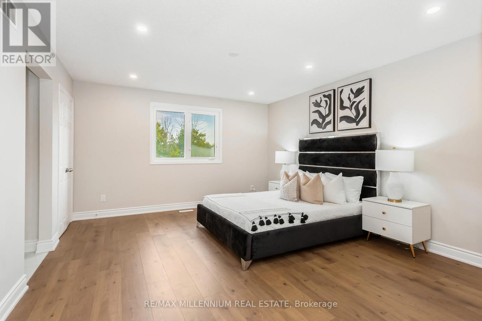 Upper - 61 Mistywood Drive, Hamilton, Ontario  L8J 2N7 - Photo 32 - X12514794