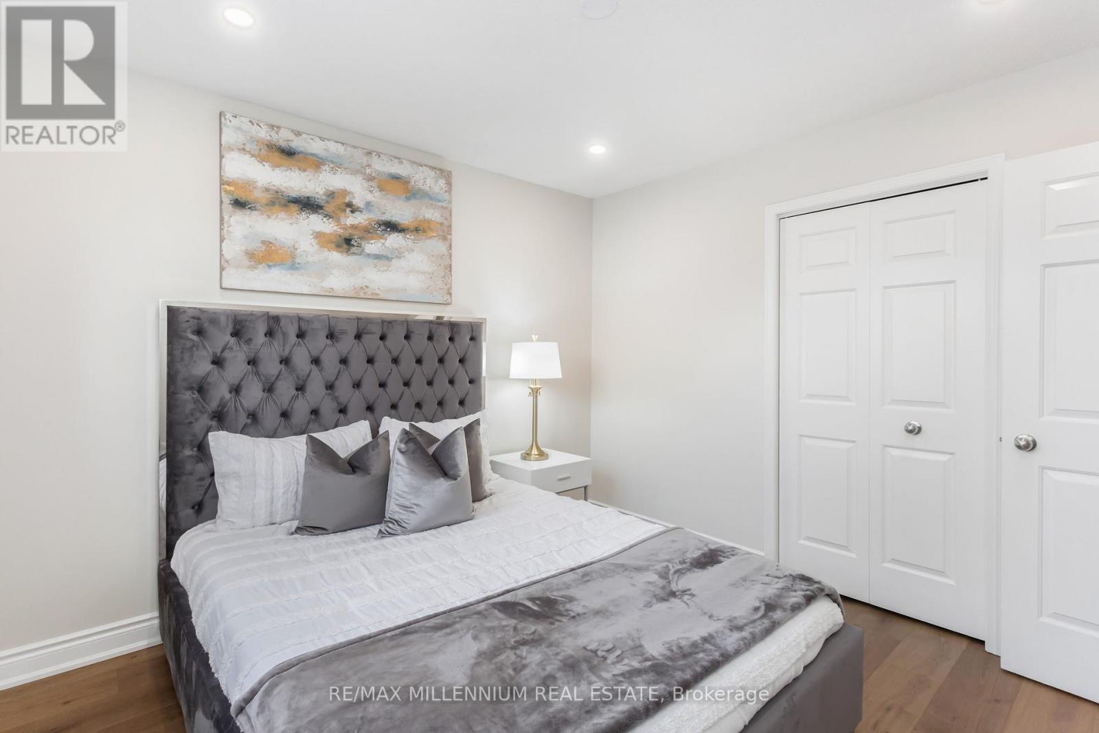 Upper - 61 Mistywood Drive, Hamilton, Ontario  L8J 2N7 - Photo 40 - X12514794