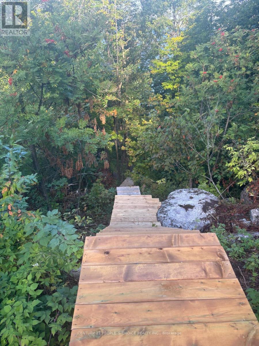 1356 South Lake Bernard Road, Strong, Ontario  P0A 1Z0 - Photo 14 - X12514808