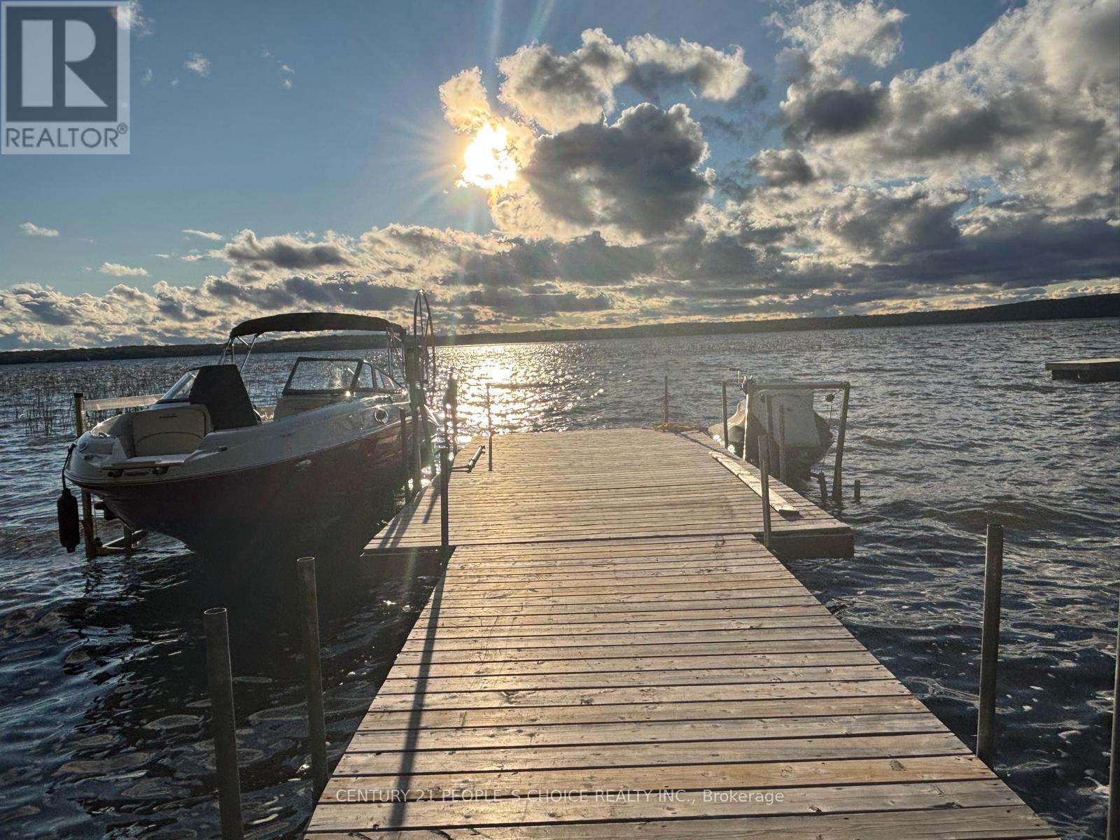 1356 South Lake Bernard Road, Strong, Ontario  P0A 1Z0 - Photo 20 - X12514808