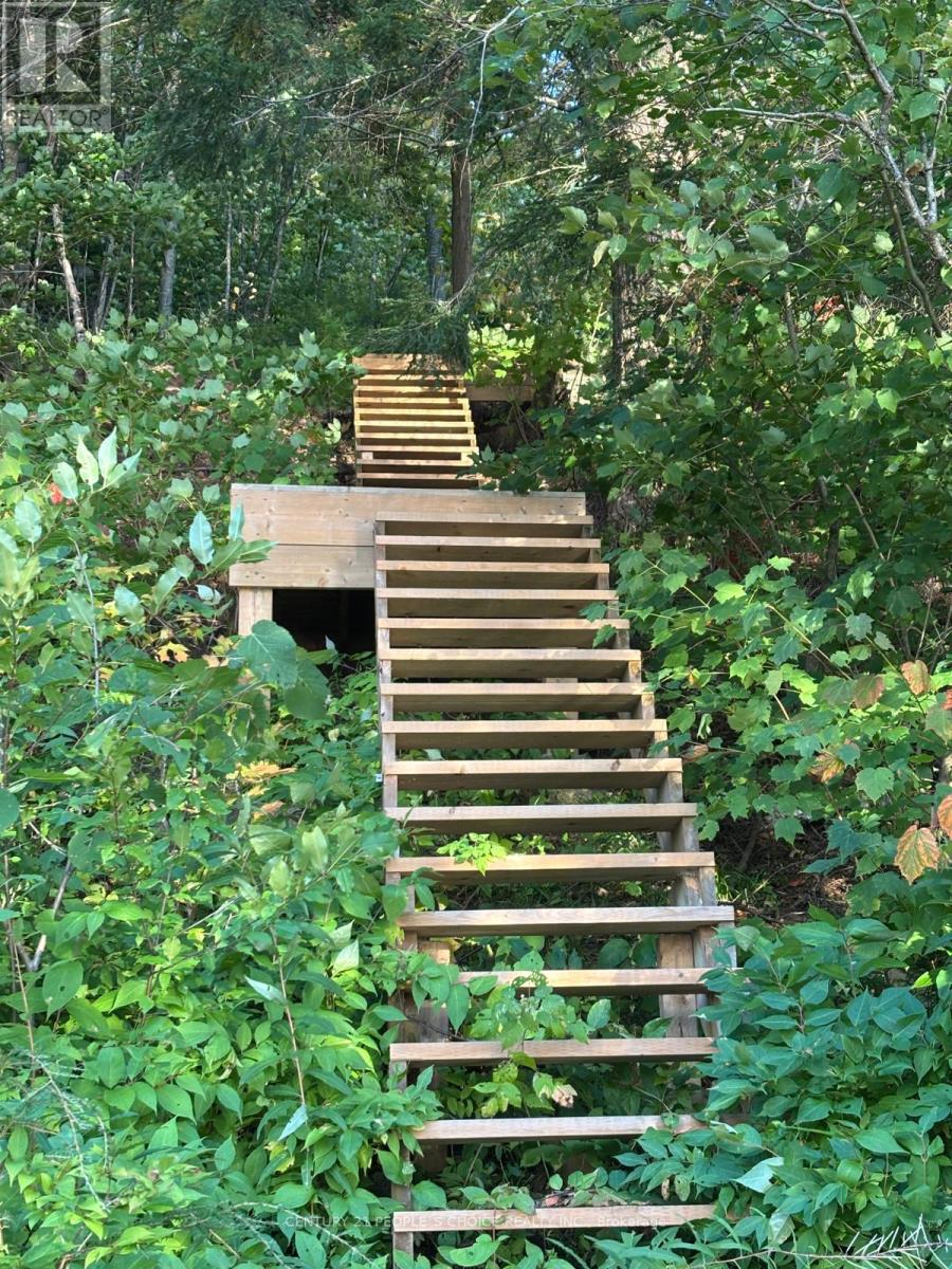 1356 South Lake Bernard Road, Strong, Ontario  P0A 1Z0 - Photo 21 - X12514808