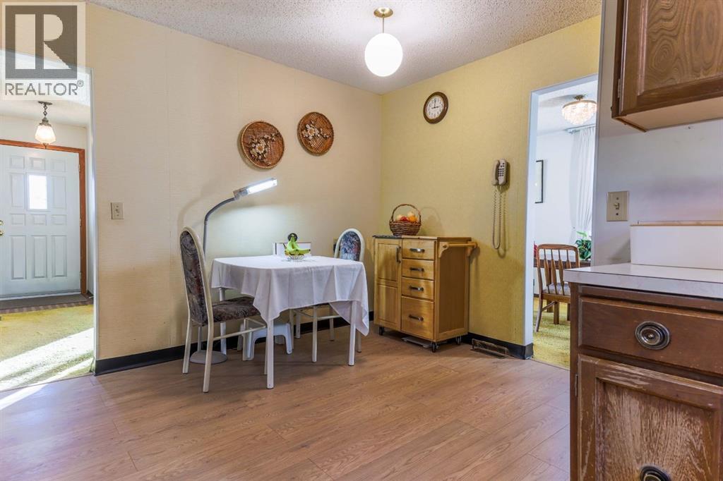 204 Norfolk Road Nw, Calgary, Alberta  T2K 5P7 - Photo 11 - A2268368