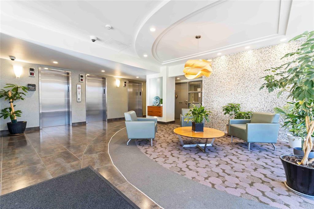 10c 300 Roslyn Road, Winnipeg, Manitoba  R3L 0H4 - Photo 1 - 202527997