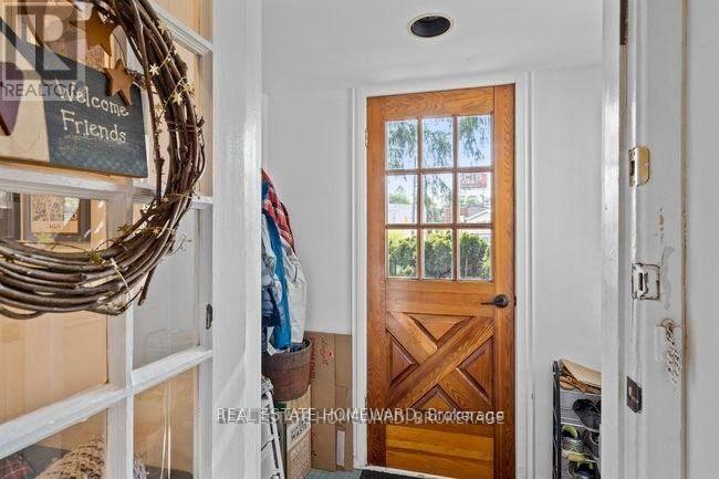 4 Warvet Crescent, Toronto, Ontario  M4B 1P3 - Photo 2 - E12476855