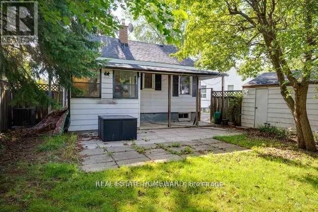 4 Warvet Crescent, Toronto, Ontario  M4B 1P3 - Photo 31 - E12476855