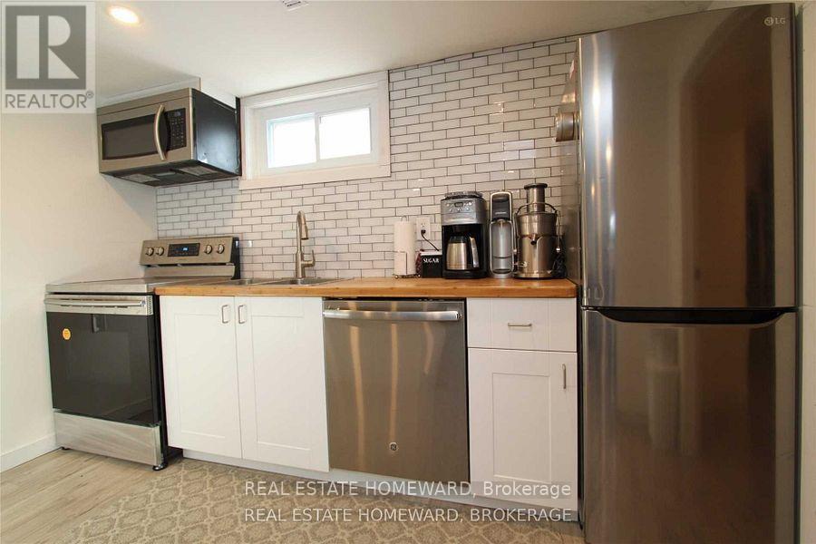 4 Warvet Crescent, Toronto, Ontario  M4B 1P3 - Photo 26 - E12476855