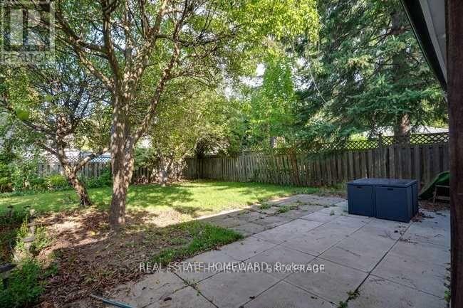 4 Warvet Crescent, Toronto, Ontario  M4B 1P3 - Photo 34 - E12476855