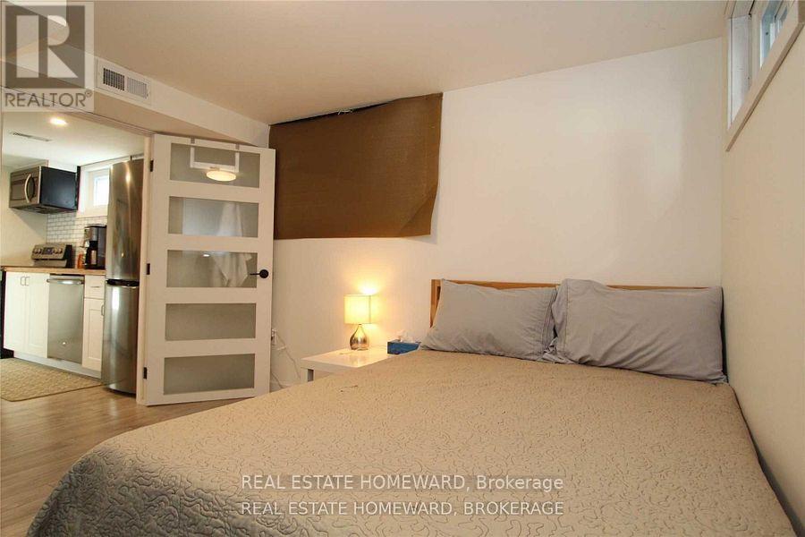 4 Warvet Crescent, Toronto, Ontario  M4B 1P3 - Photo 30 - E12476855