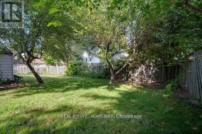 4 Warvet Crescent, Toronto, Ontario  M4B 1P3 - Photo 35 - E12476855