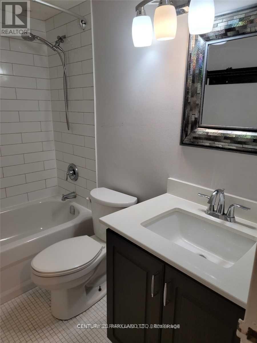 1102 - 3 Massey Square, Toronto, Ontario  M4C 5L5 - Photo 19 - E12514840