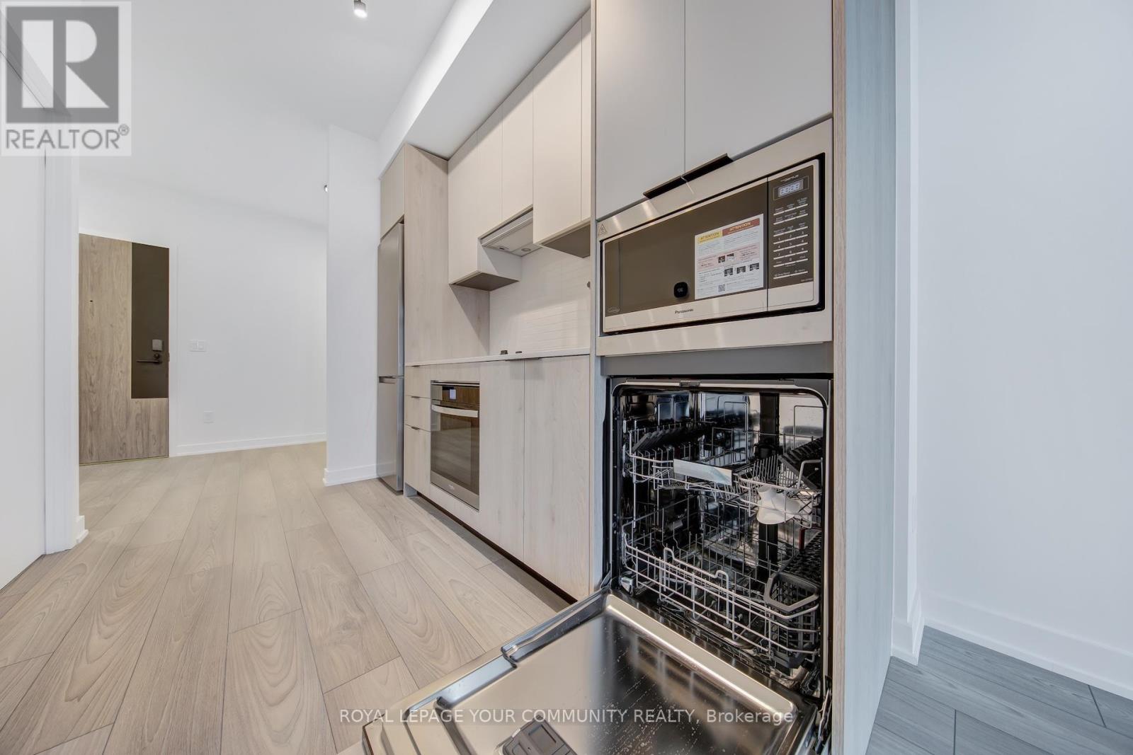 405 - 1007 The Queensway, Toronto, Ontario M8Z 0H4 - Photo 11 - W12507392