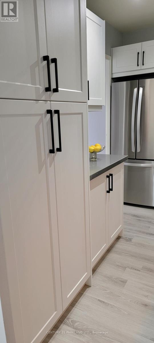 1102 - 3 Massey Square, Toronto, Ontario  M4C 5L5 - Photo 25 - E12514840