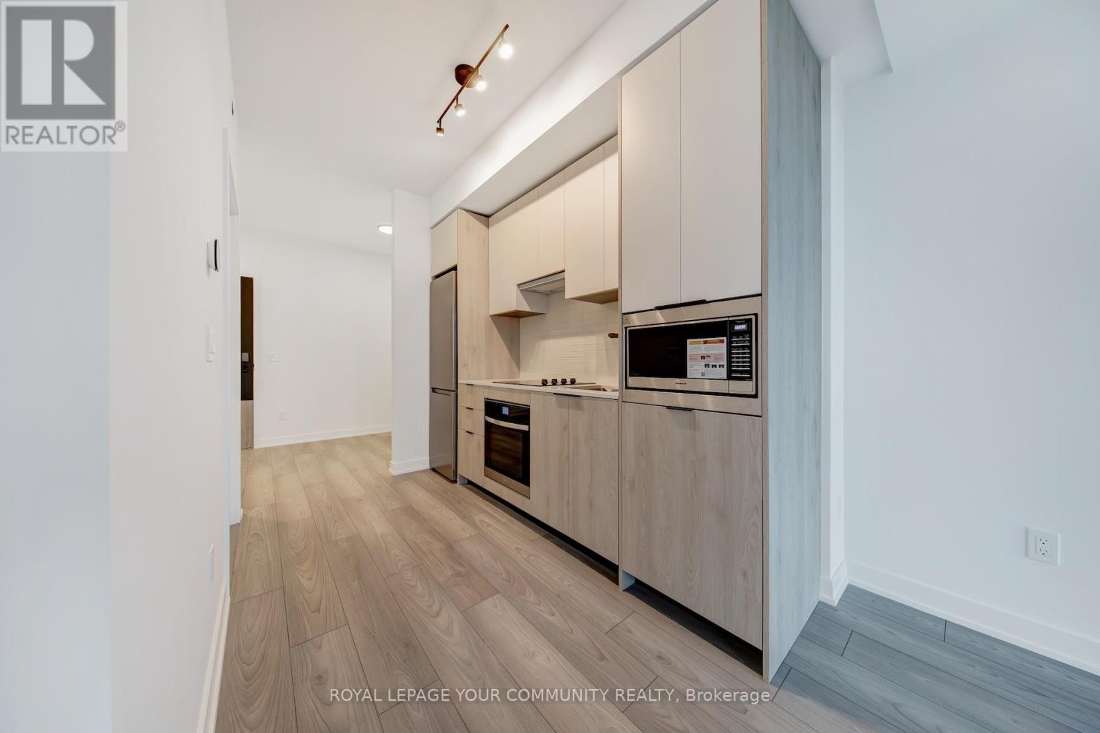 405 - 1007 The Queensway, Toronto, Ontario M8Z 0H4 - Photo 4 - W12507392