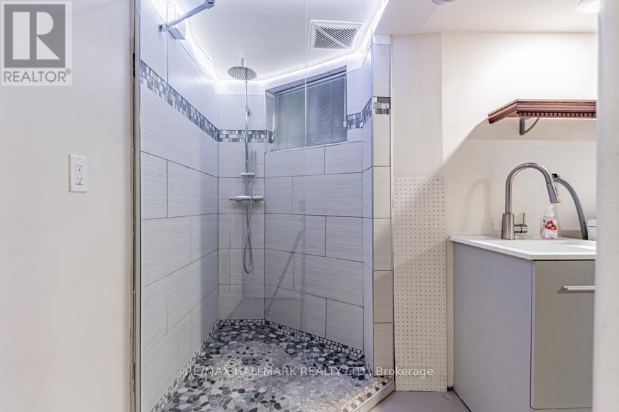 717 Rhodes Avenue, Toronto, Ontario  M4J 4X5 - Photo 37 - E12514940