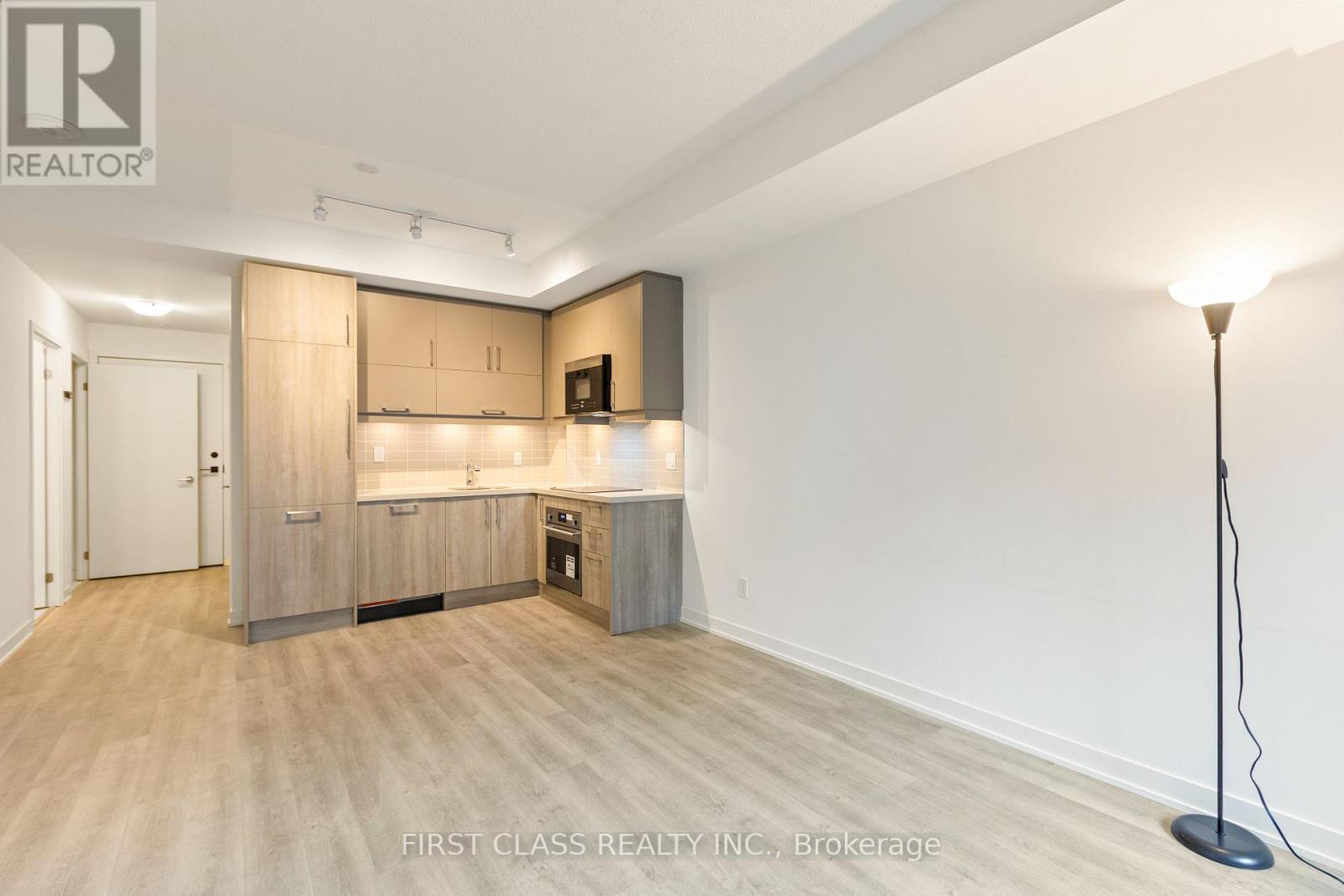 405 - 38 Simcoe Promenade W, Markham, Ontario L6G 0H7 - Photo 8 - N12514924