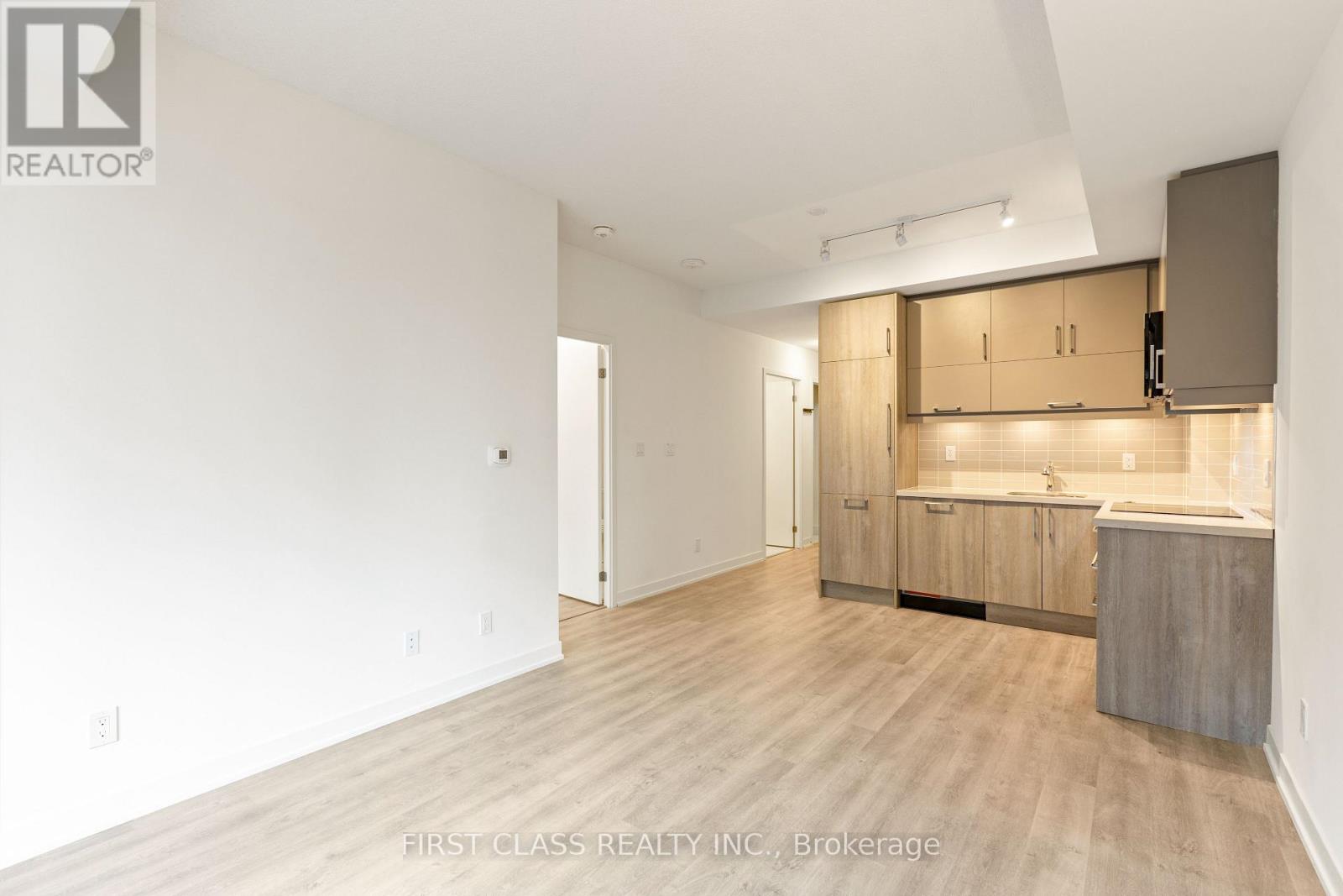 405 - 38 Simcoe Promenade W, Markham, Ontario L6G 0H7 - Photo 9 - N12514924