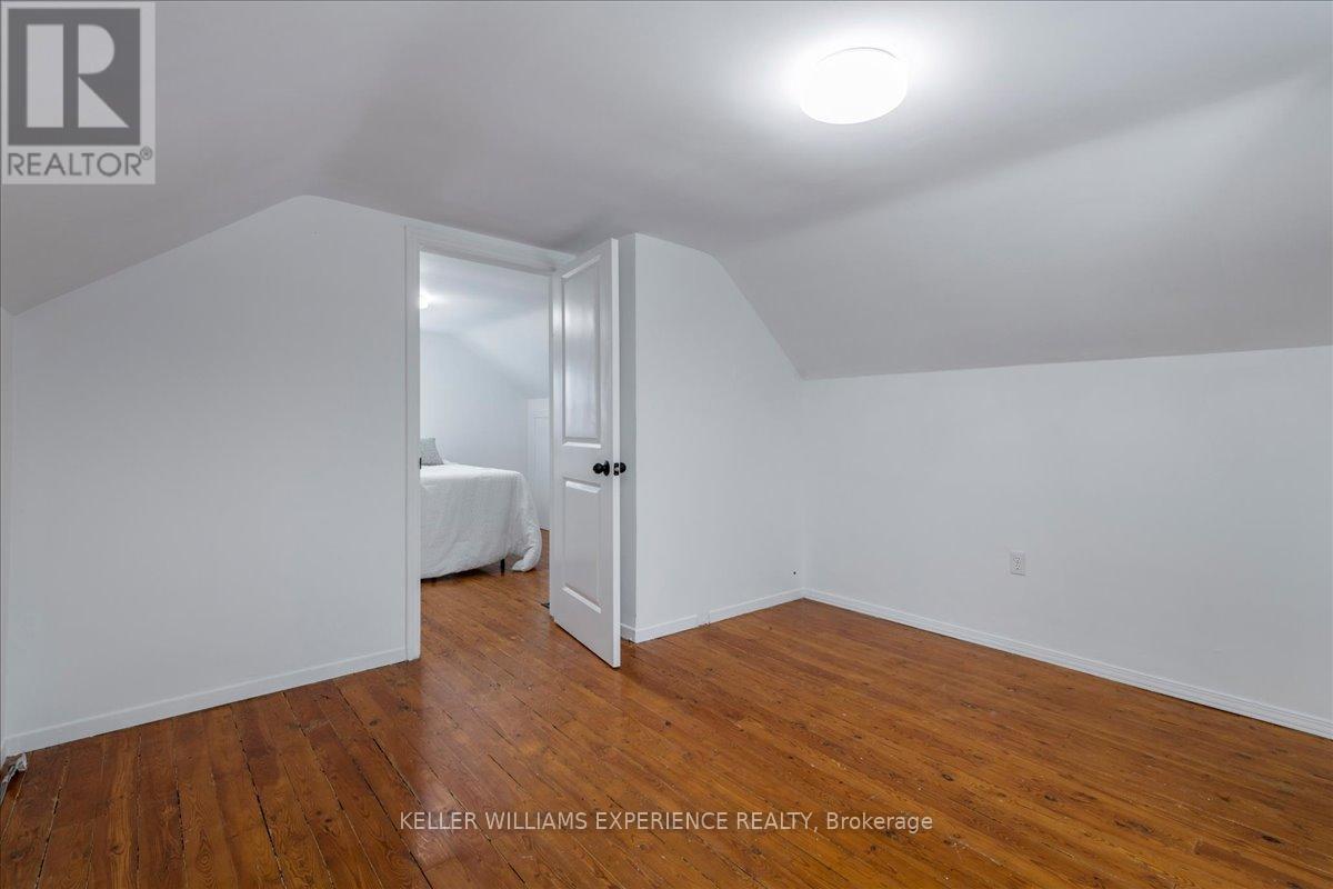 116 Huronia Road, Barrie (Allandale), Ontario  L4N 4E9 - Photo 16 - S12514912