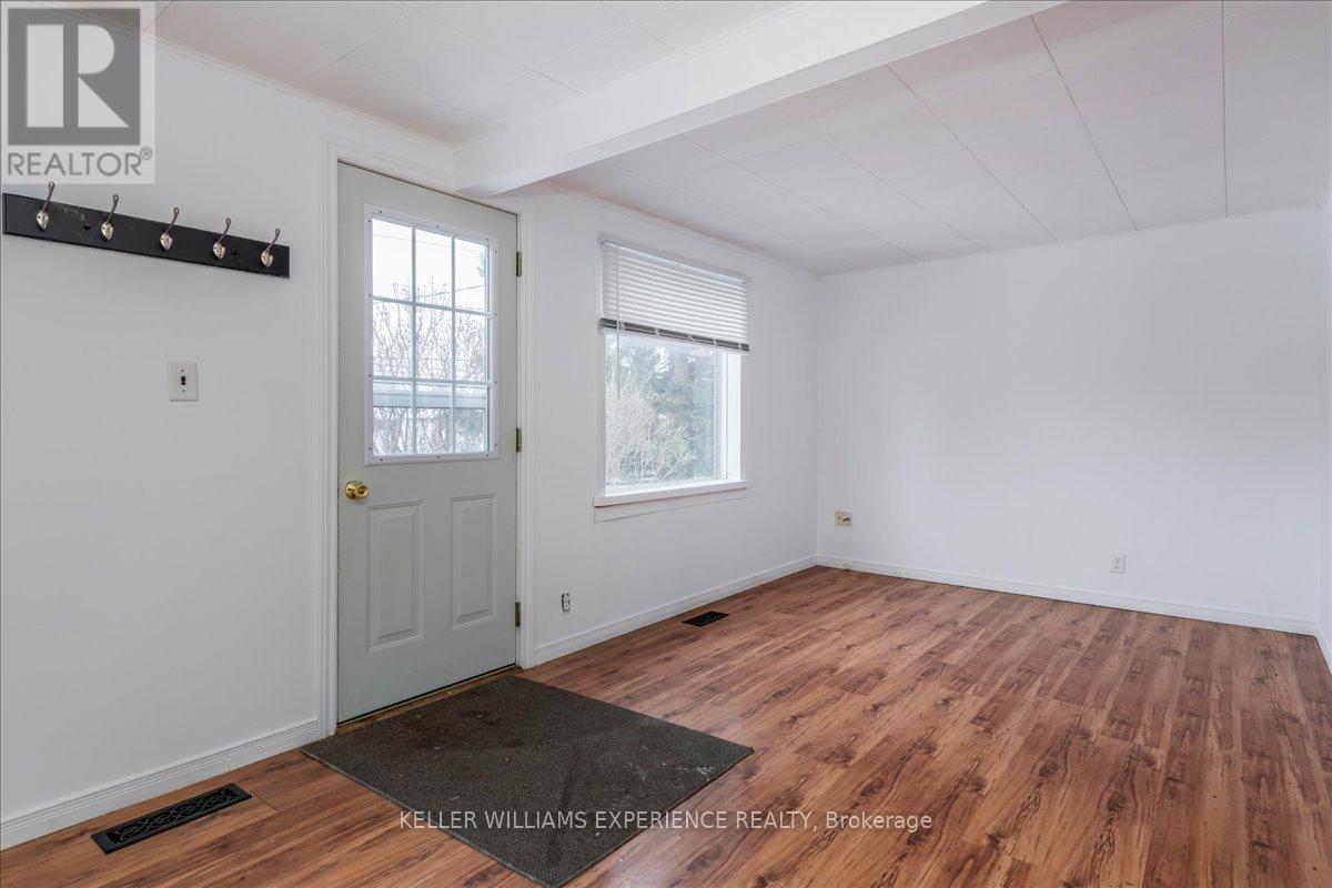 116 Huronia Road, Barrie (Allandale), Ontario  L4N 4E9 - Photo 4 - S12514912