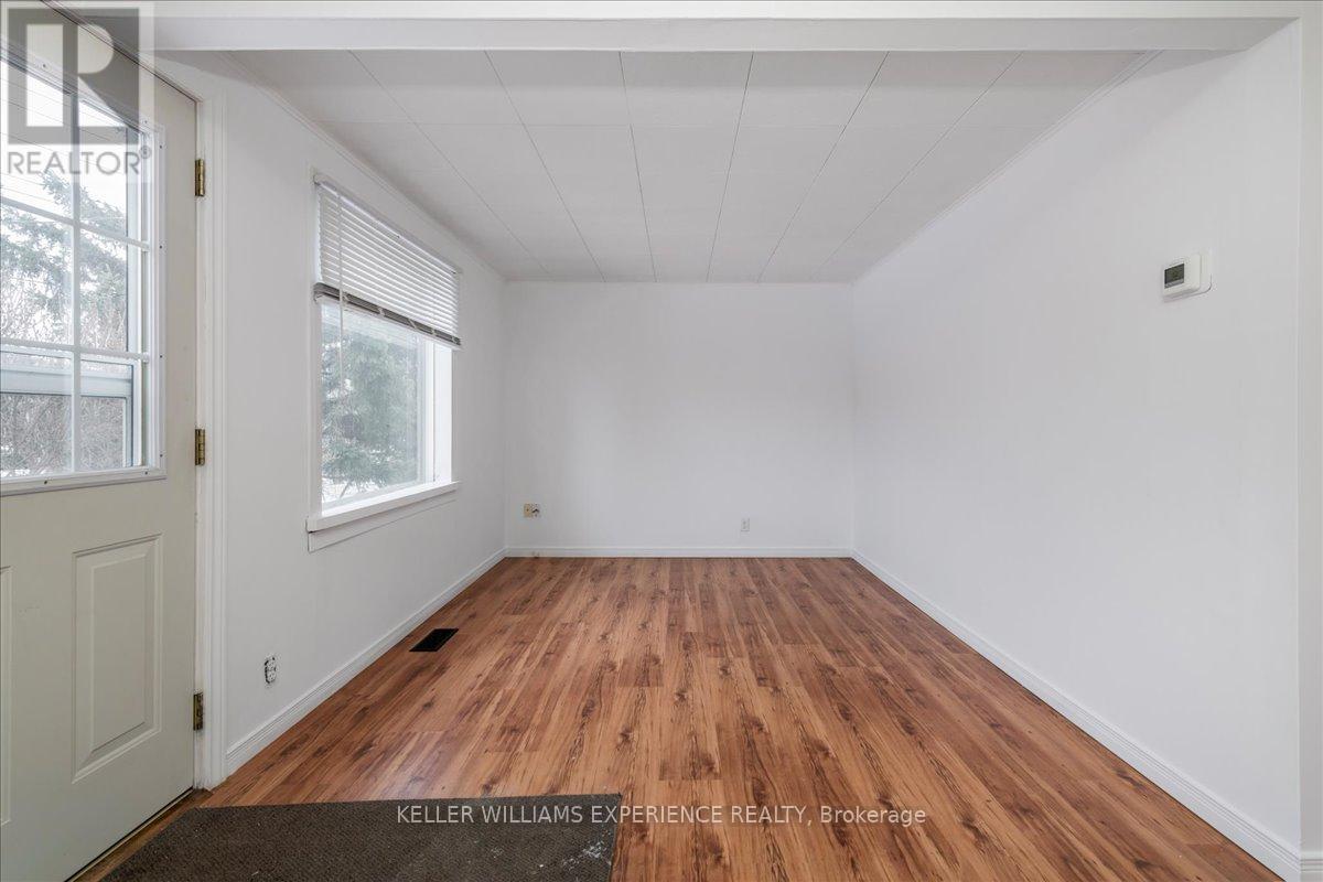 116 Huronia Road, Barrie (Allandale), Ontario  L4N 4E9 - Photo 5 - S12514912