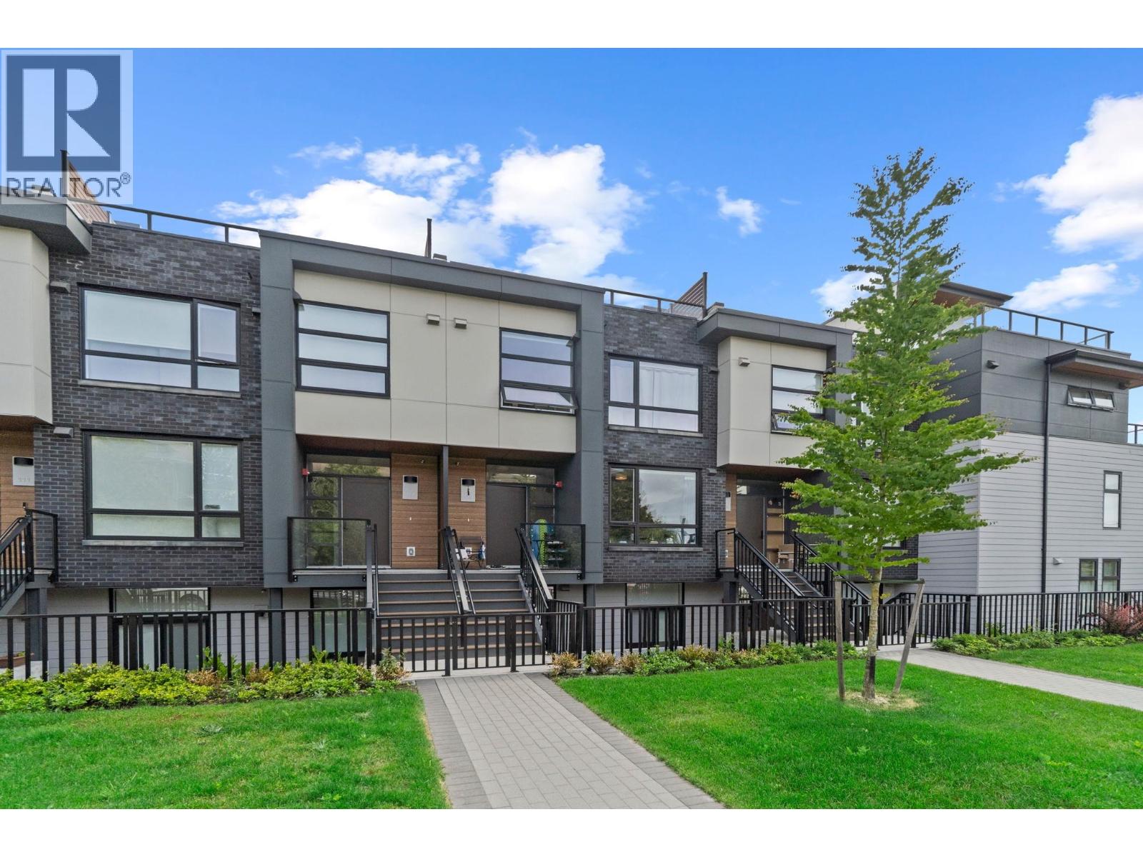 114 6085 IRMIN STREET, Burnaby, British Columbia