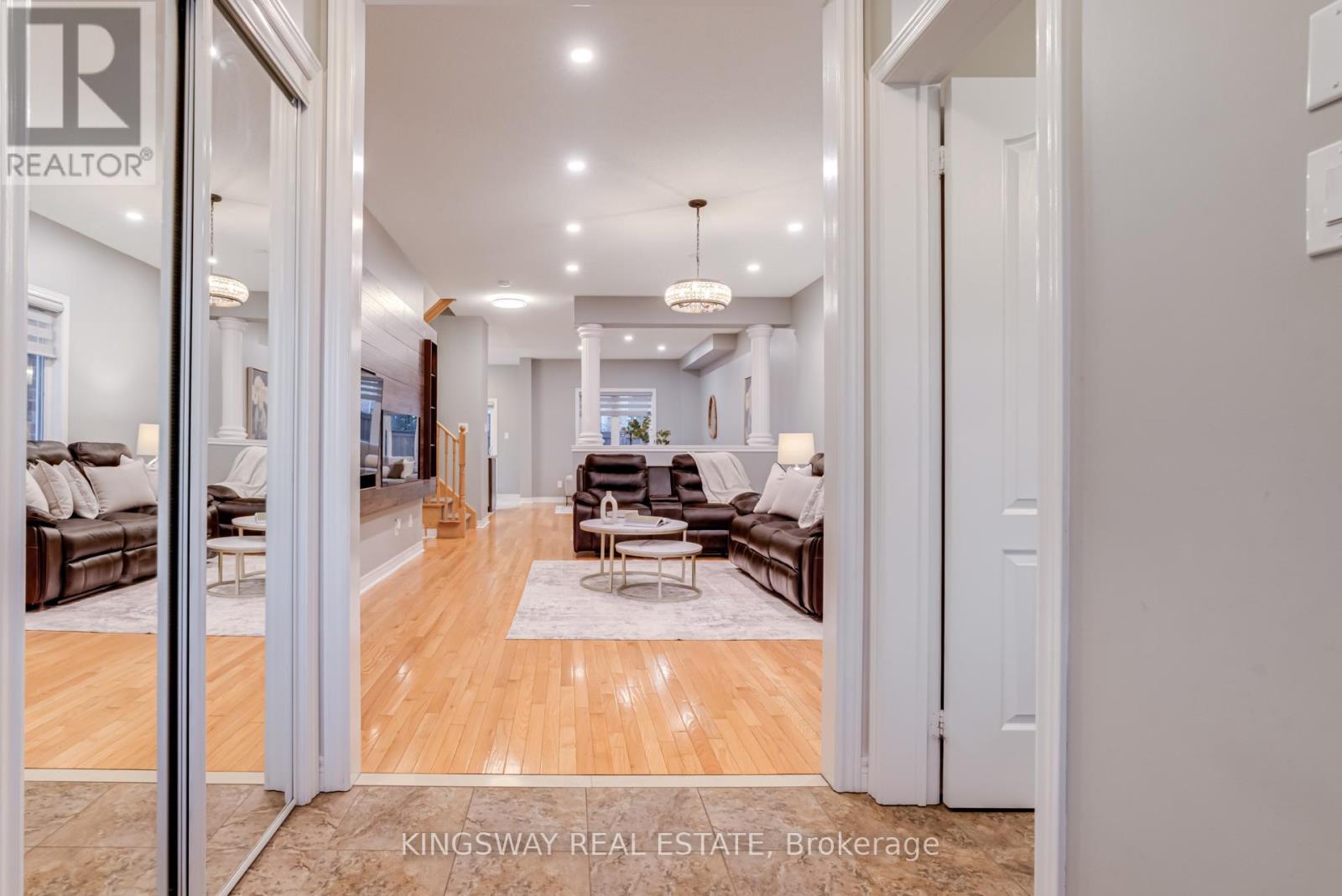 3475 Bala Drive, Mississauga, Ontario  L5M 0G6 - Photo 4 - W12514906