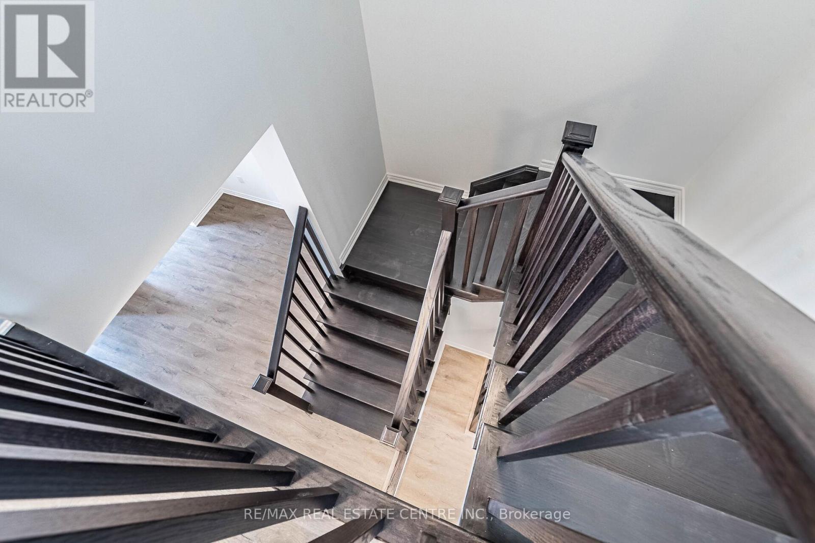 1700 Dance Court, Milton, Ontario  L9T 6H8 - Photo 18 - W12514938