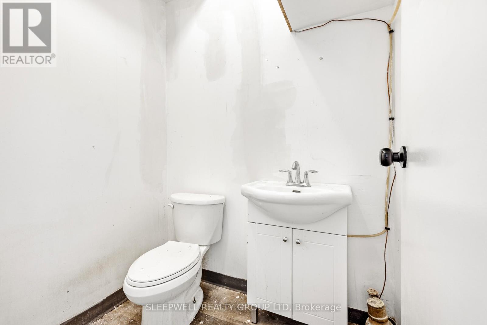 24 Northside Road, Ottawa, Ontario  K2H 5Z3 - Photo 9 - X12514966