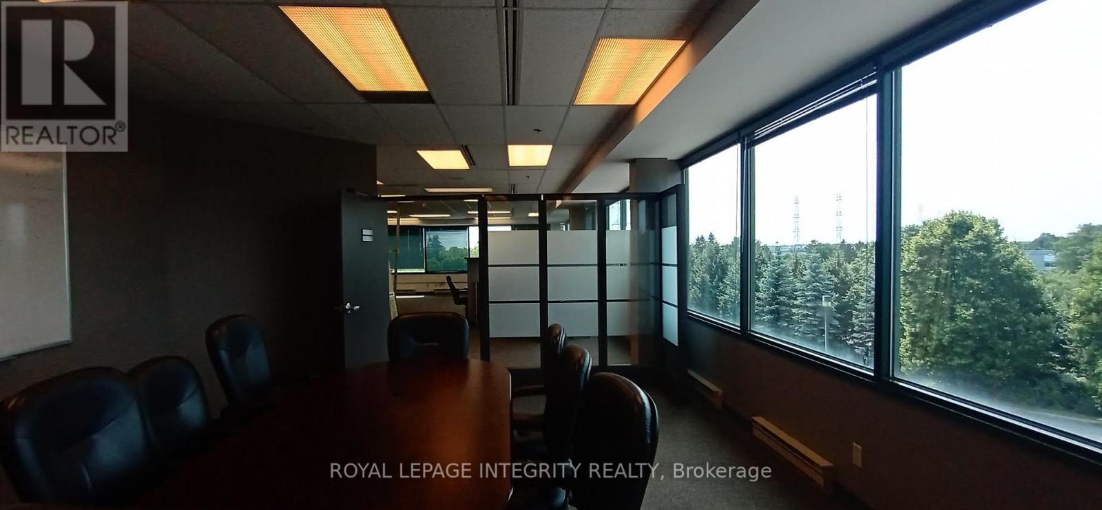 300 - 135 Michael Cowpland Drive, Ottawa, Ontario  K2M 2E9 - Photo 4 - X12515054