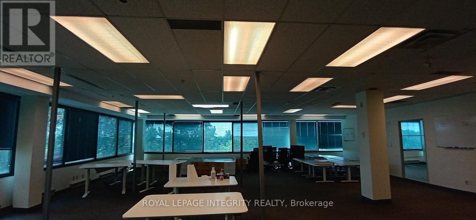 300 - 135 Michael Cowpland Drive, Ottawa, Ontario  K2M 2E9 - Photo 7 - X12515054